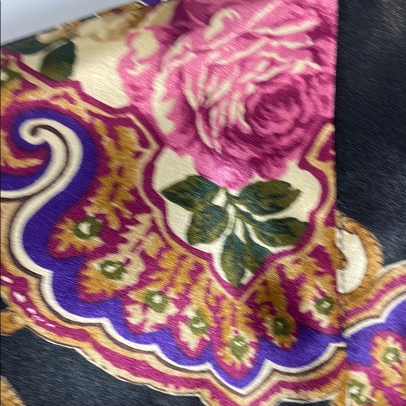 Elegant Floral Women's Robe - Picture 3 of 13